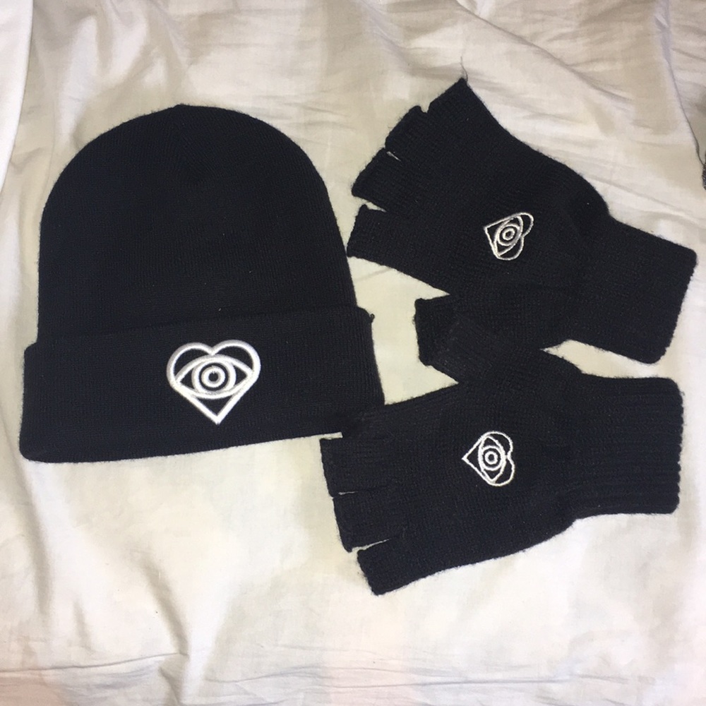 All Time Low Beanie & Fingerless Gloves